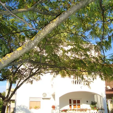 Comfortable In With Sea View 60 M² Zadar