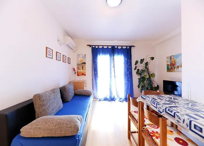 Comfortable In With Sea View, 60 M² Appartamento