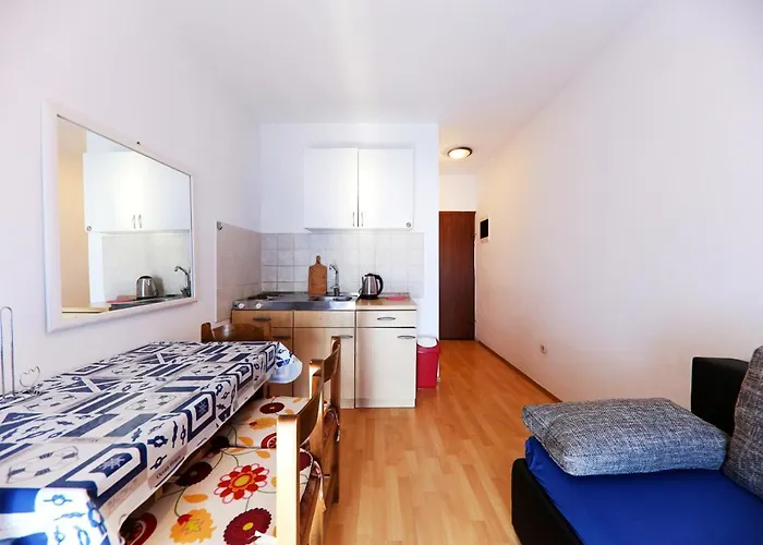 Comfortable In With Sea View, 60 M² Zara